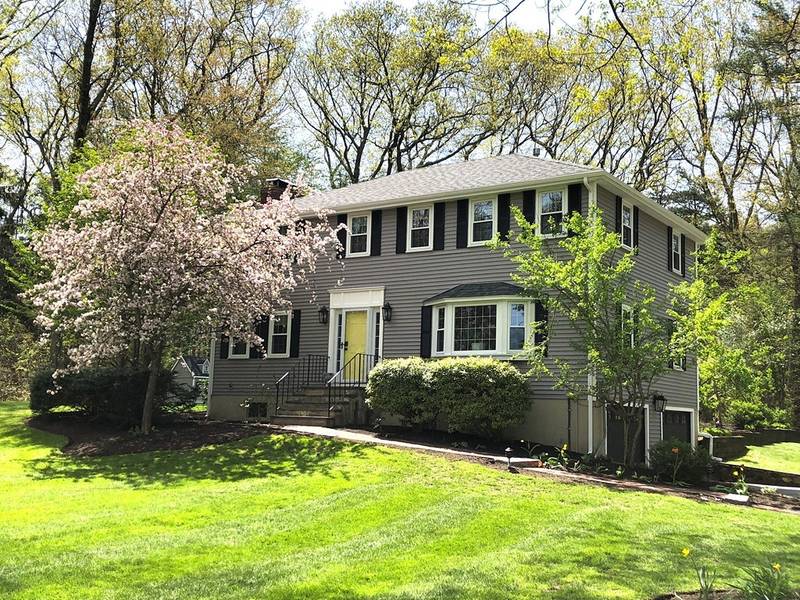 19 Hawthorne Rd, Sudbury, MA 01776