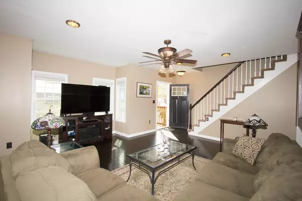 Maynard, MA 01754,66 Acton St