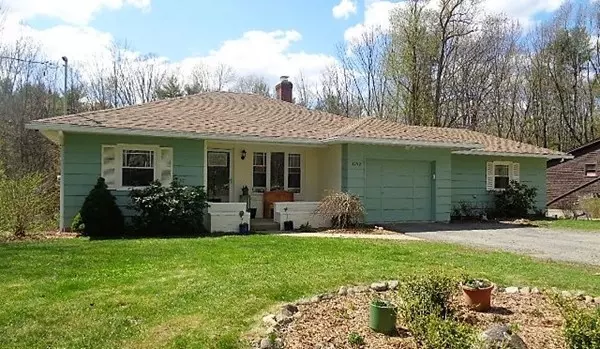 1952 Chestnut Hill Ave, Athol, MA 01331