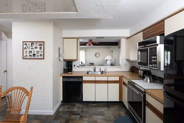 Weymouth, MA 02189,1004 Pleasant Street #13