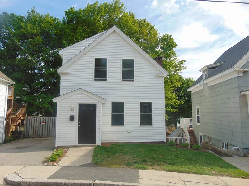 29 Leonard St, Milford, MA 01757