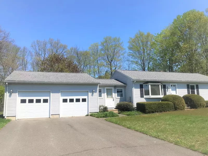 1 Winterberry Cir, Holyoke, MA 01040