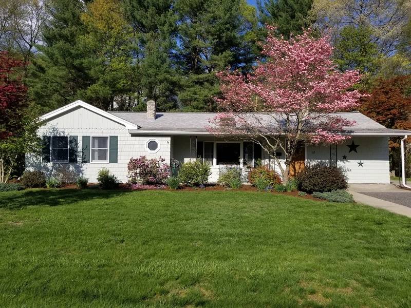 33 Pine Hill Rd, Ashland, MA 01721