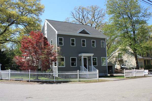 10 Border Rd, Natick, MA 01760