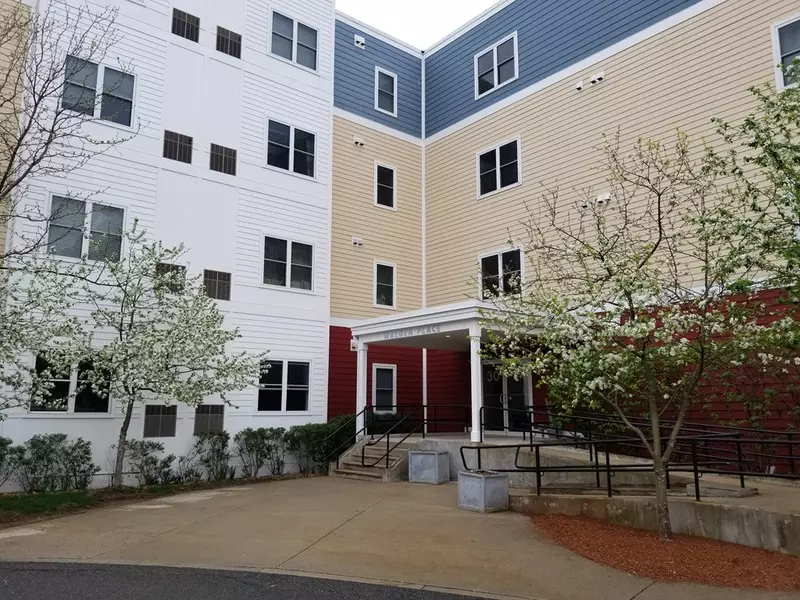 30 Franklin St #411, Malden, MA 02148