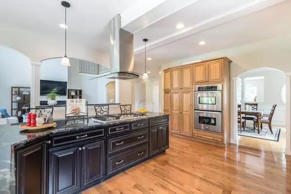 Andover, MA 01810,2 Farrwood Drive