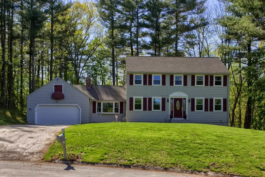 15 Cherry Ln, Westford, MA 01886