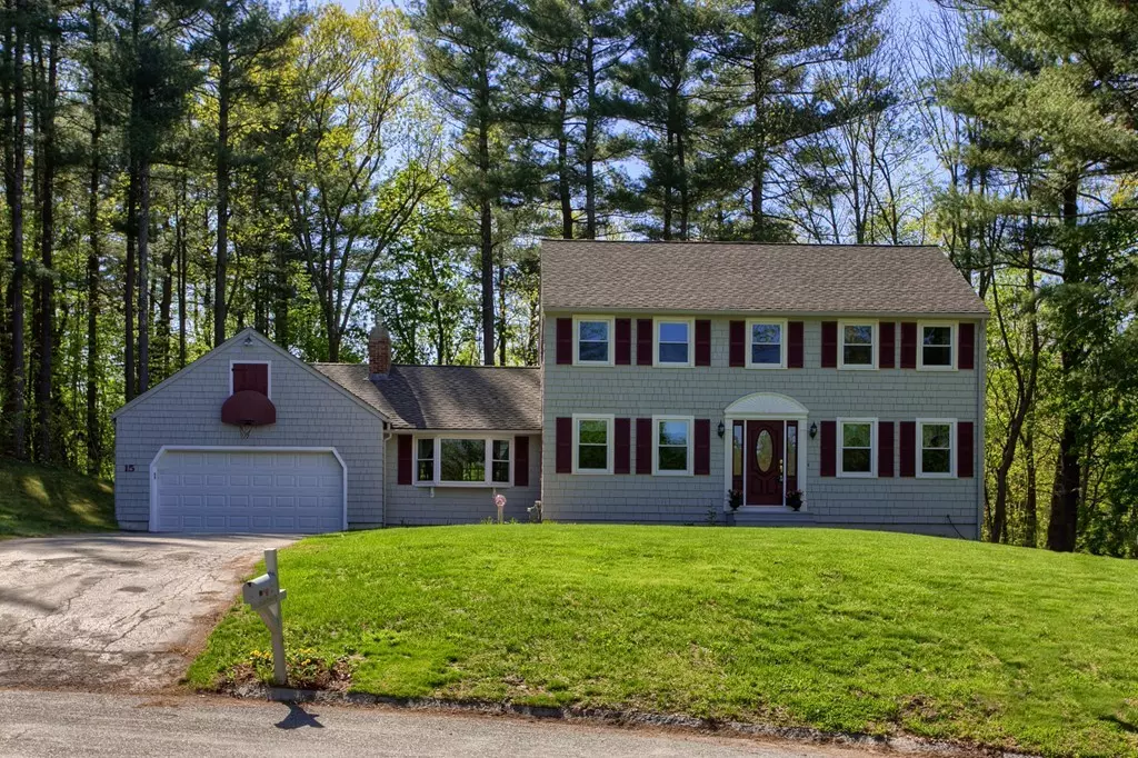 Westford, MA 01886,15 Cherry Ln