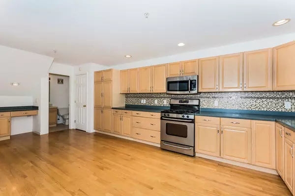 Milford, MA 01757,18 Governors Way #D