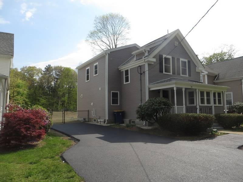 39 Ames St, Sharon, MA 02067