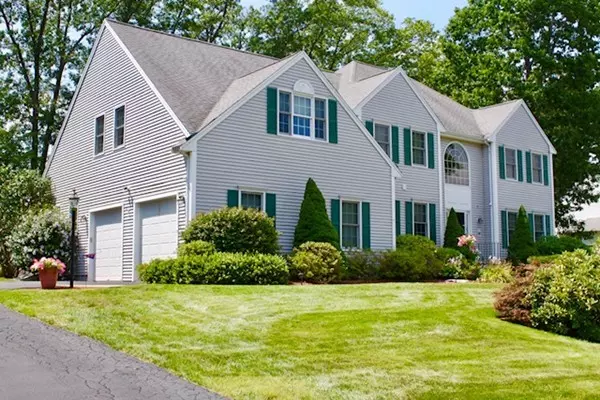 10 Wagon Wheel Road, North Attleboro, MA 02760