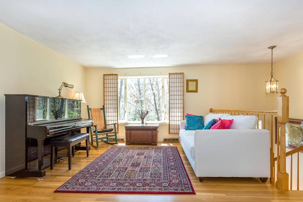 Sharon, MA 02067,2039 Bay Rd.
