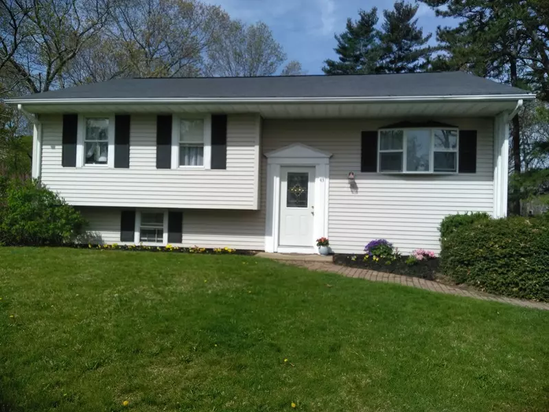 43 Chandler Dr, Marshfield, MA 02050