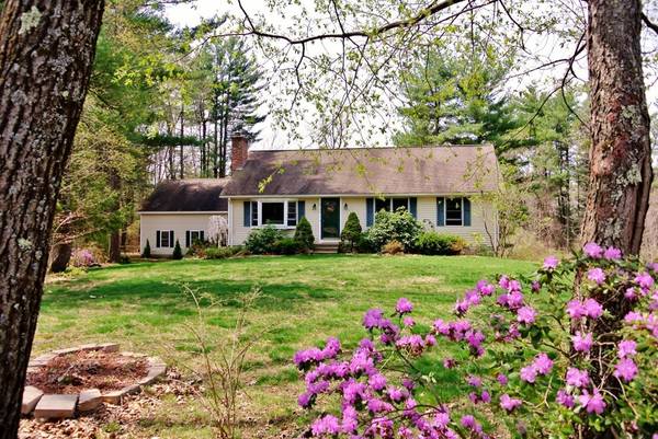 106 North Row Rd, Sterling, MA 01564