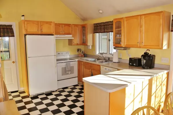 Sterling, MA 01564,106 North Row Rd