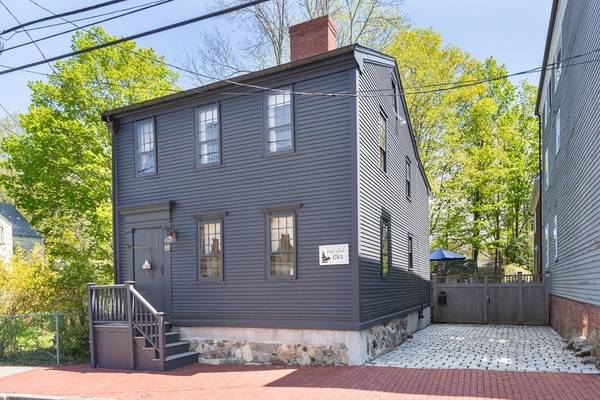 19 Kent Street, Newburyport, MA 01950