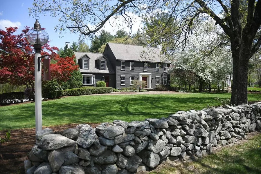 26 Candy Hill Ln, Sudbury, MA 01776