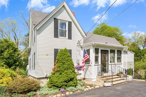 14 Nelson St, Grafton, MA 01536