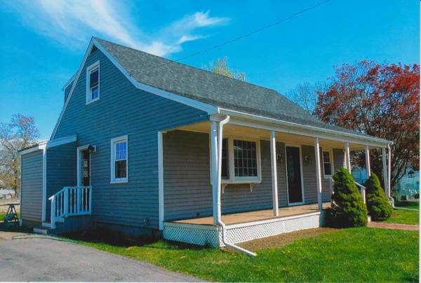 336 Raymond St, New Bedford, MA 02745