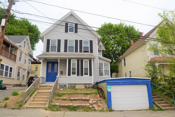 39 Methuen St, Lowell, MA 01850