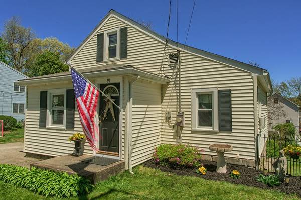 91 Worthington Ave, Shrewsbury, MA 01545