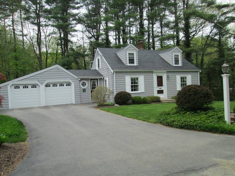 10 Forrest Road, Walpole, MA 02081