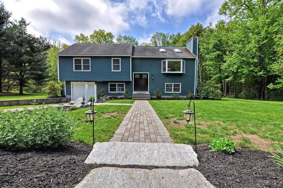 23 Summer Hill Road, Medway, MA 02053