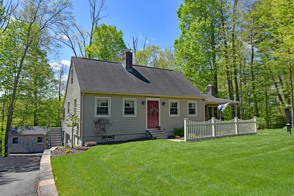 Easthampton, MA 01027,6 Applewood Cir