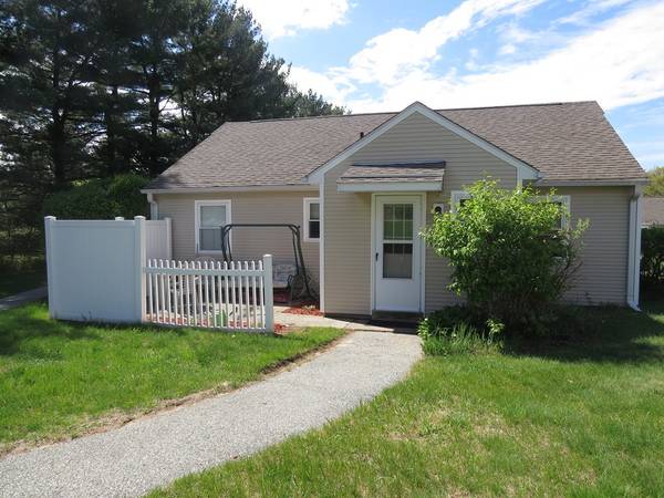 97 Collins St #97, Chicopee, MA 01022