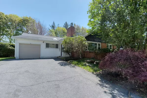 10 Herbert Rd, Worcester, MA 01602