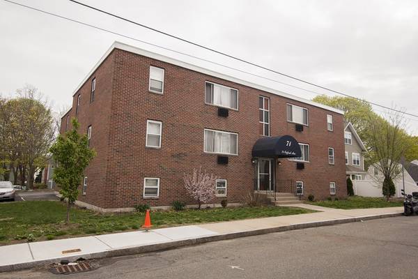 71 Oxford Ave #4, Cambridge, MA 02138