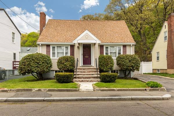 42 Cliff St, Malden, MA 02148