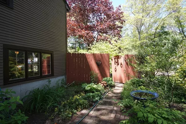 Plymouth, MA 02360,6 Lee Drive