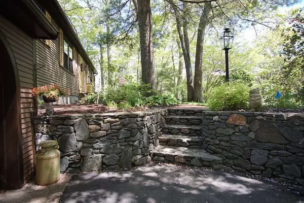 Plymouth, MA 02360,6 Lee Drive