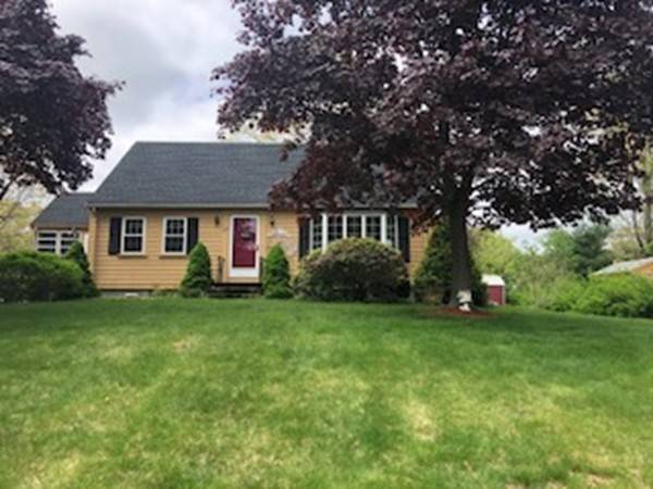 29 Dartmouth Rd, Walpole, MA 02081