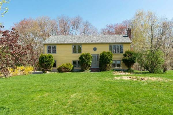 14 Rodricks Ter, East Bridgewater, MA 02333