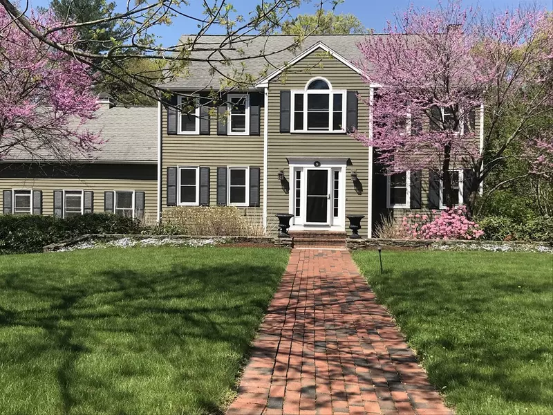 31 Colonial Drive, Mansfield, MA 02048