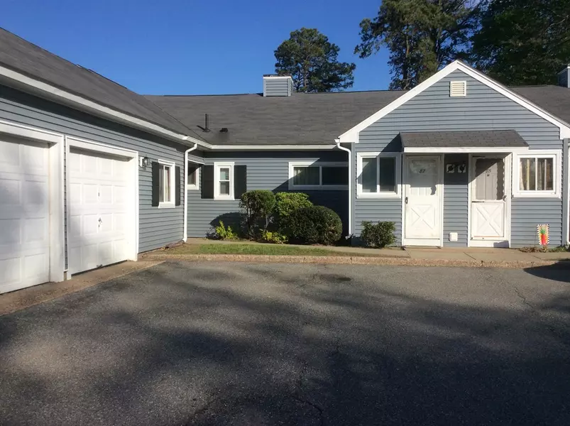 87 Applewood #87, Chicopee, MA 01022