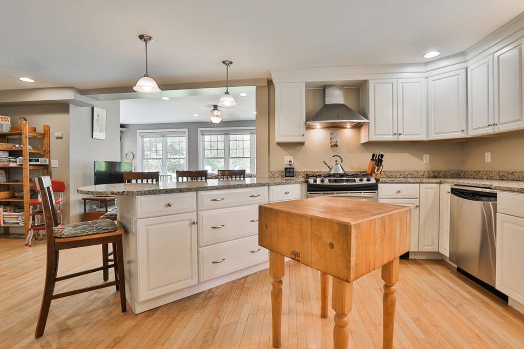 Boxford, MA 01921,114-B Spofford Rd