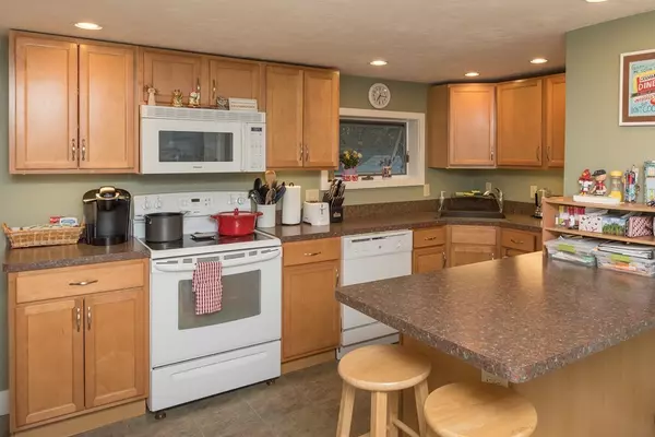 Whitman, MA 02382,382 Washington St