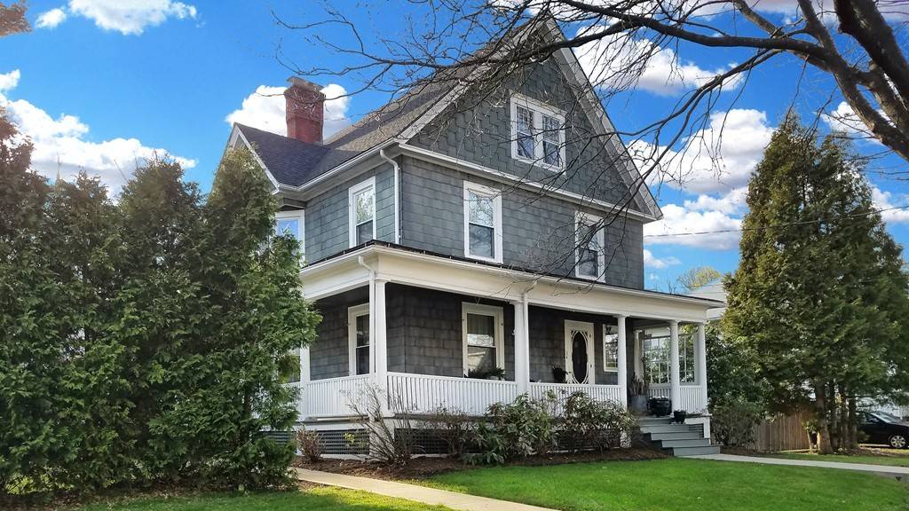 34 Bardwell St, South Hadley, MA 01075