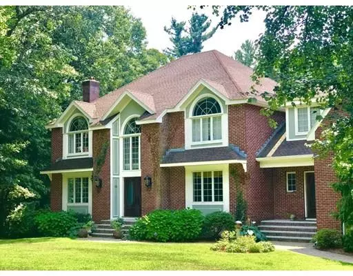 Andover, MA 01810,12 Cloverfield Drive