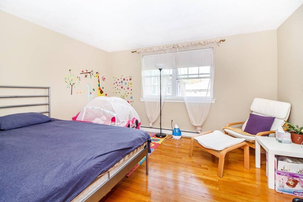 Arlington, MA 02474,5 Colonial Village Dr #11