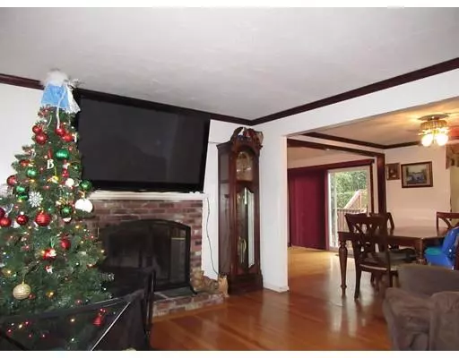 Dedham, MA 02026,87 Bussey St