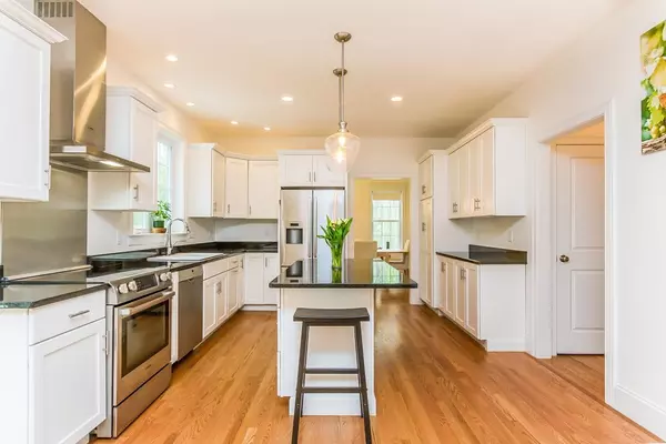 Groton, MA 01450,24 Chamberlains Mill Ln