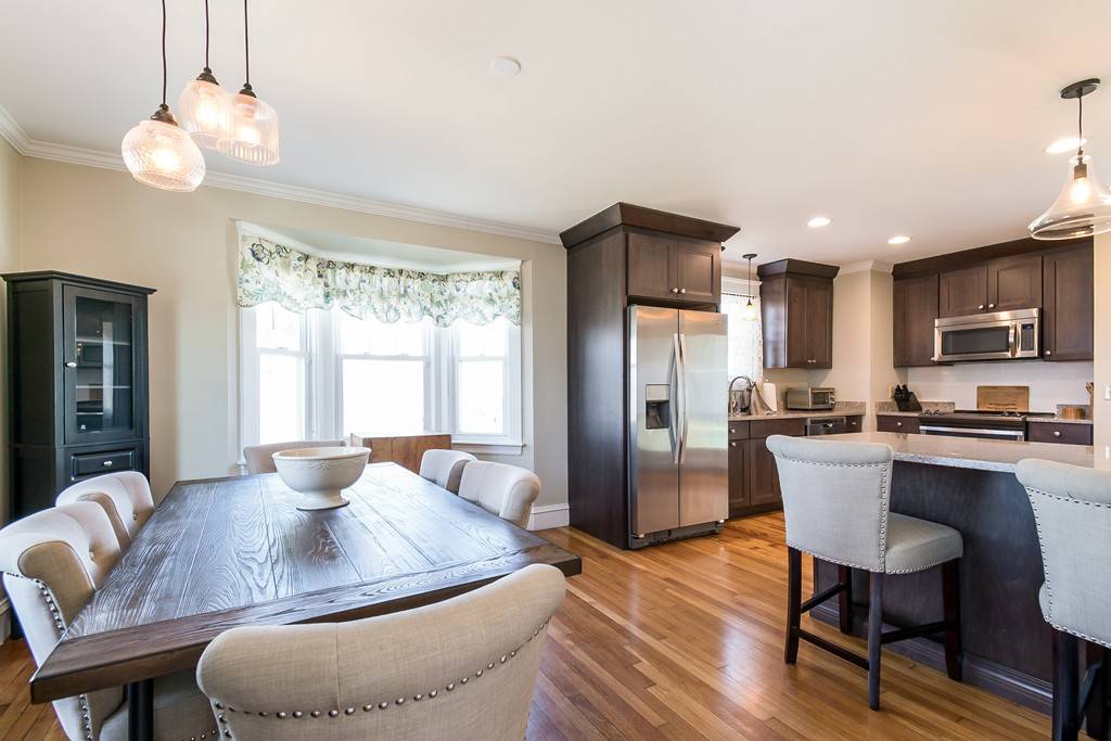 Tiverton, RI 02878,40 Ocean View Ave