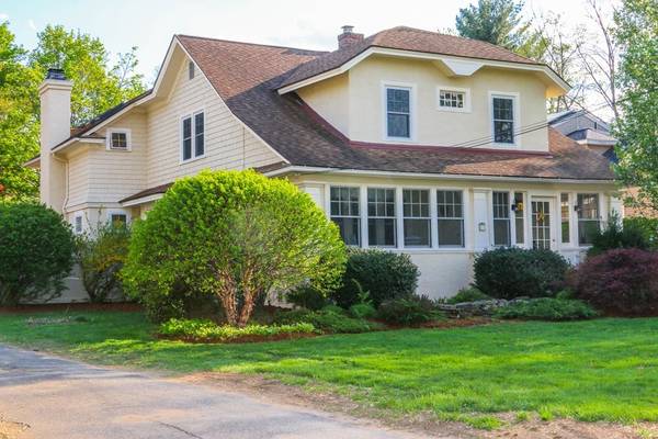 77 Maple Road, Longmeadow, MA 01106