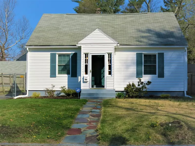 156 Carroll St, Springfield, MA 01108