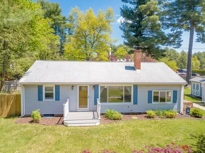 8 Matthews Rd, Southwick, MA 01077