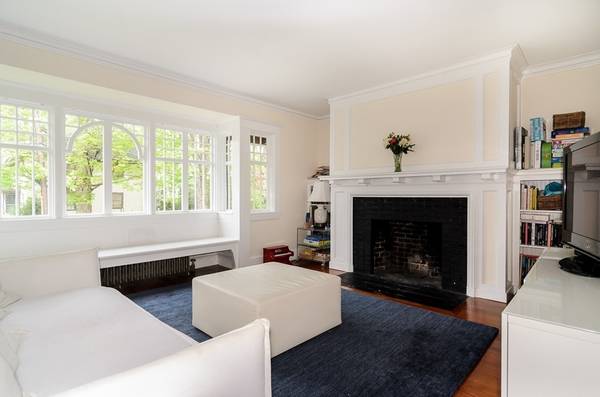 Wellesley, MA 02482,12 Leighton Rd